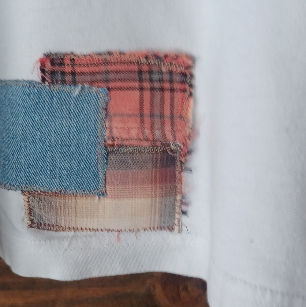 Upcycled Vintage Graphic Shirt - Picture 6 of 8